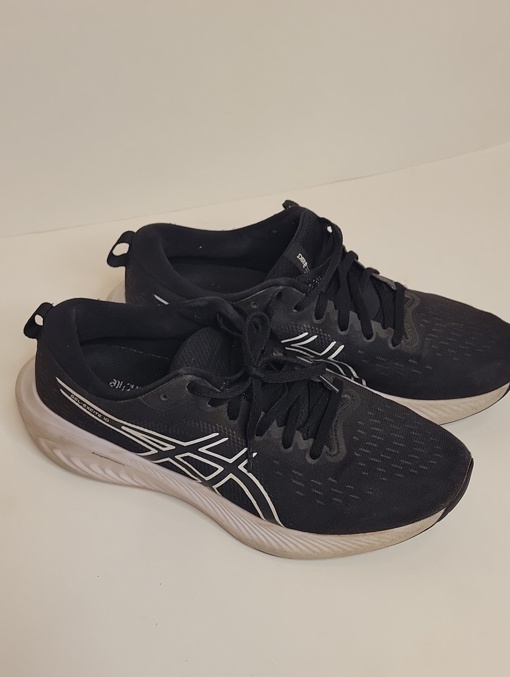 ASICS Black & White Mens Running Sneakers